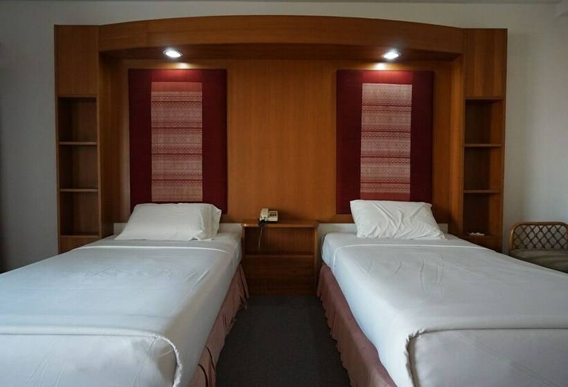 חדר דלוקס, Pailyn Phitsanulok