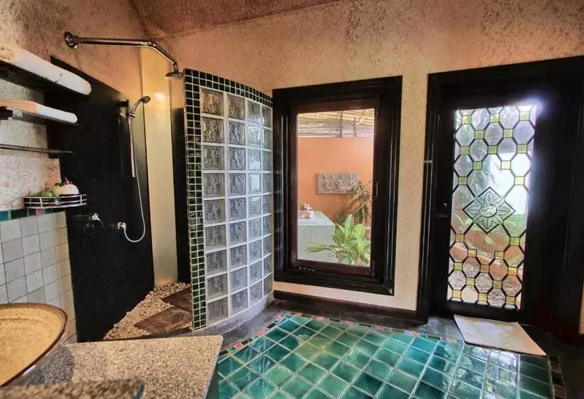 اتاق لوکس با وان آب گرم, Mangosteen Ayurveda & Wellness Resort   Sha Plus