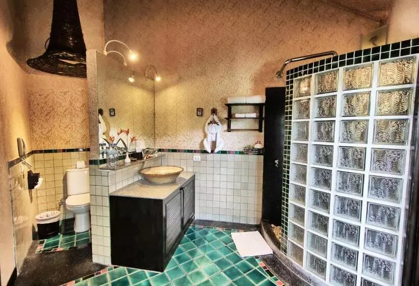 اتاق لوکس با وان آب گرم, Mangosteen Ayurveda & Wellness Resort   Sha Plus