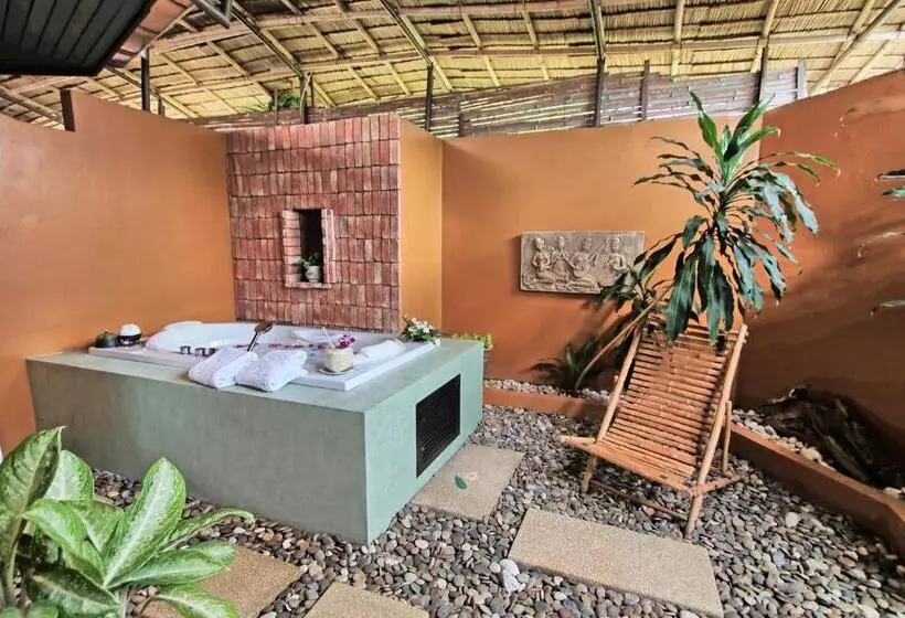 اتاق لوکس با وان آب گرم, Mangosteen Ayurveda & Wellness Resort   Sha Plus