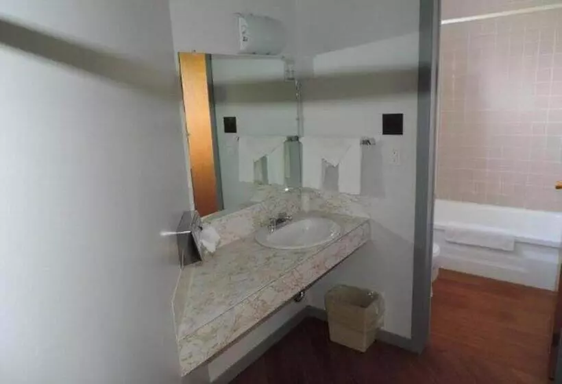 スタンダードルーム, Travelodge By Wyndham Grand Falls
