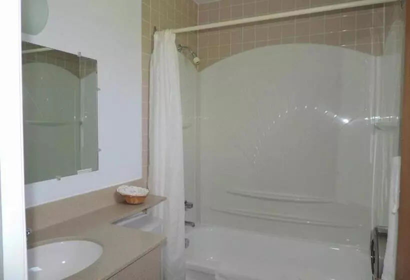 スタンダードルーム, Travelodge By Wyndham Grand Falls