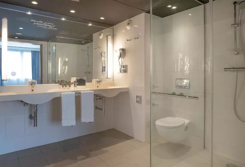 سوئیت با تخت بزرگ, Novotel Barcelona Cornella
