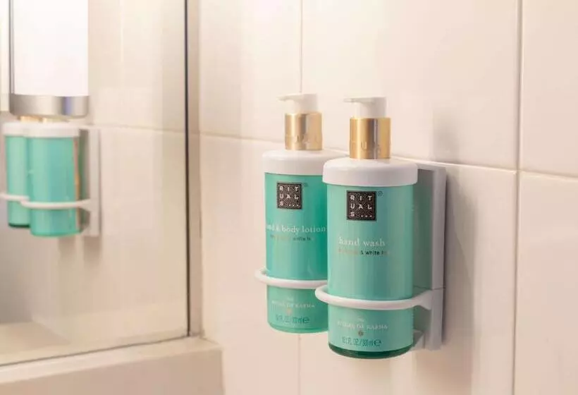 سوئیت با تخت بزرگ, Novotel Barcelona Cornella