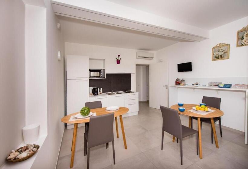 חדר סופריור, Le Camere Di Mariú