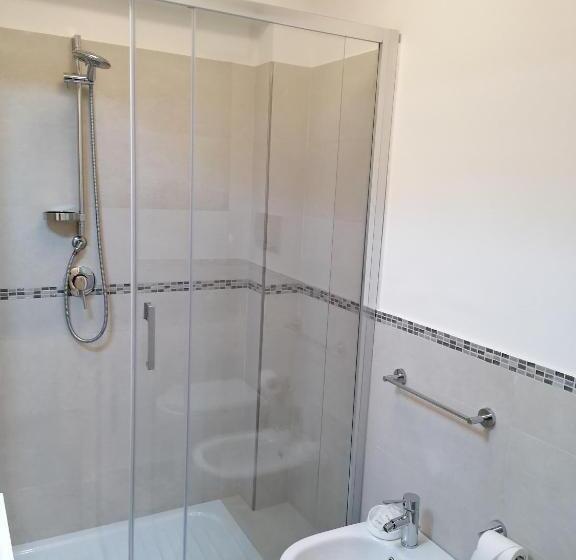 חדר דלוקס, Vico Spina 5