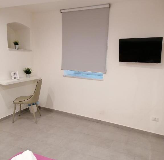 חדר דלוקס, Vico Spina 5