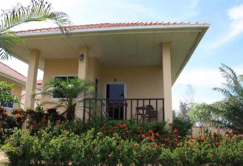 בקתה סטנדרטית, Ao Thai Resort