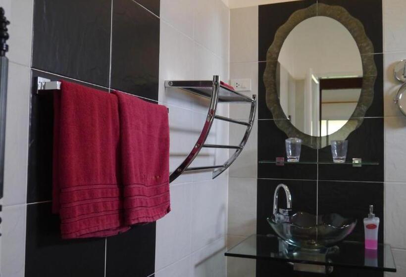 בקתה דלוקס, Ao Thai Resort