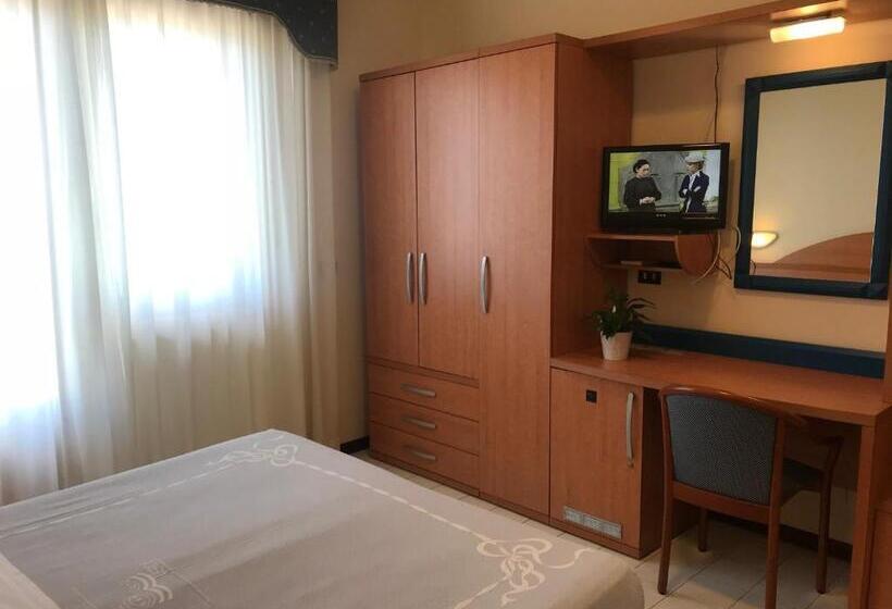 スタンダードトリプルルーム, Costa Verde