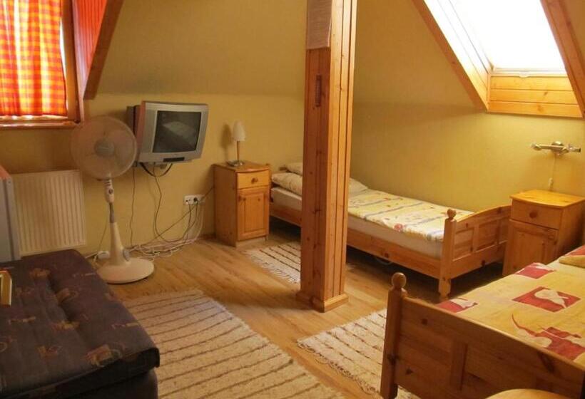 חדר סטנדרט, Tavi Fészek Fogadó