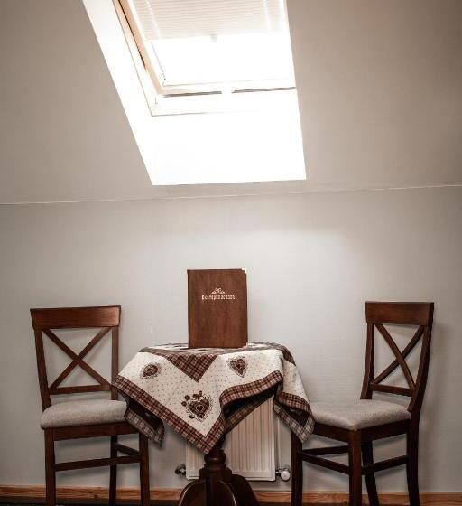 جناح جونيور عائلى, Ekaterinoslav