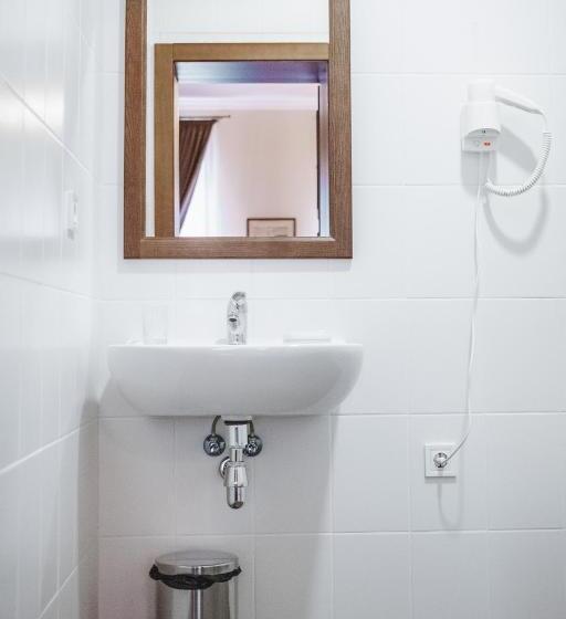 جناح جونيور عائلى, Ekaterinoslav