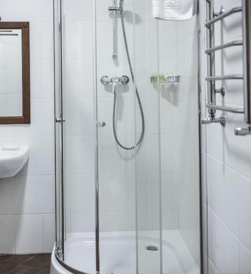 جناح جونيور عائلى, Ekaterinoslav