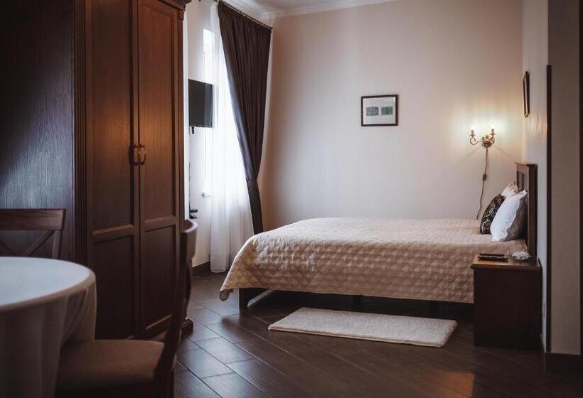 جناح, Ekaterinoslav