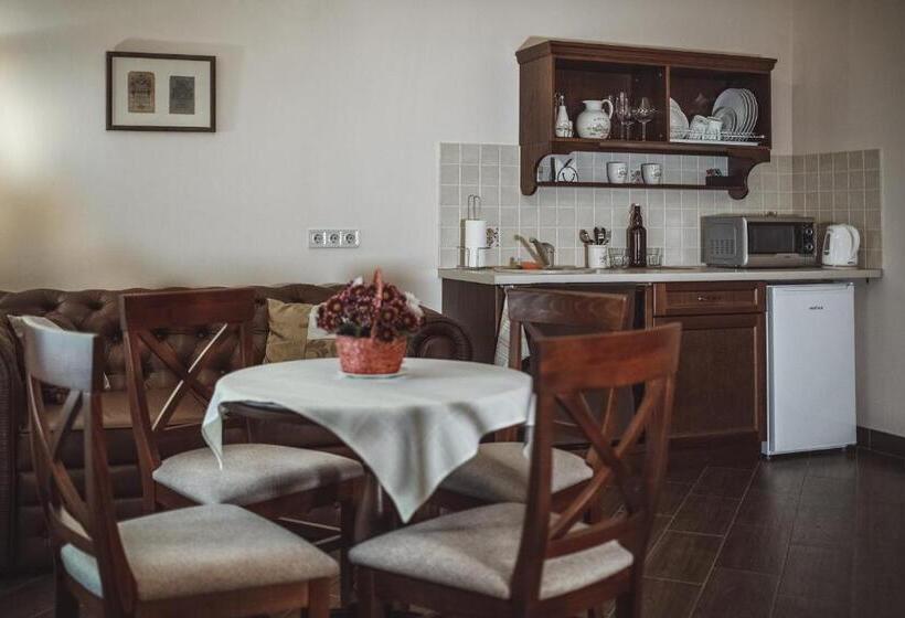 جناح, Ekaterinoslav