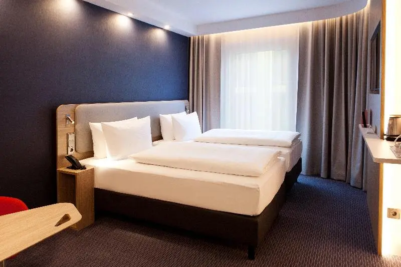 اتاق استاندارد, Holiday Inn Express Munich   Olympiapark, An Ihg