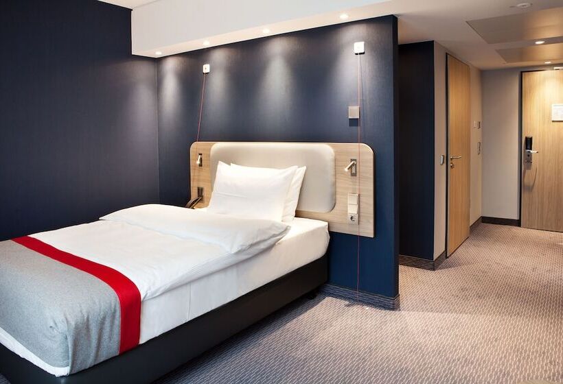 Quarto Standard para Deficientes, Holiday Inn Express Munich   Olympiapark, An Ihg