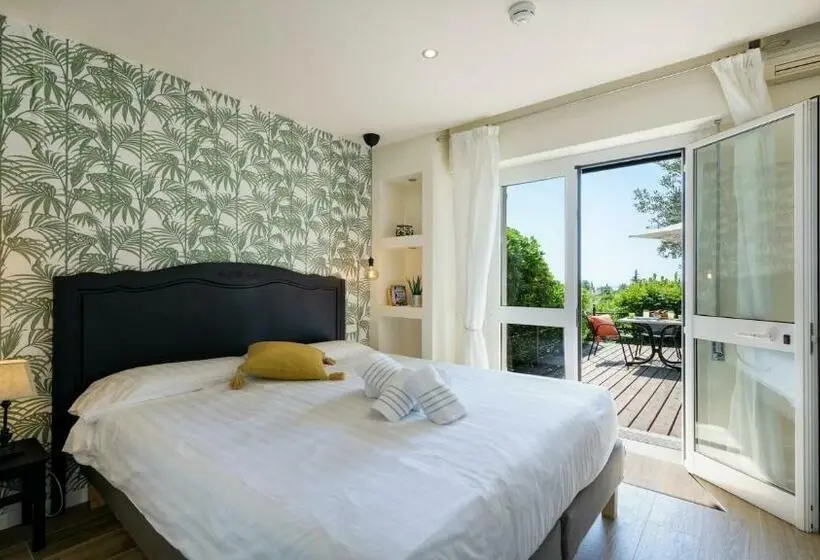 1 Bedroom Apartment Lake View, Park Residence Il Gabbiano