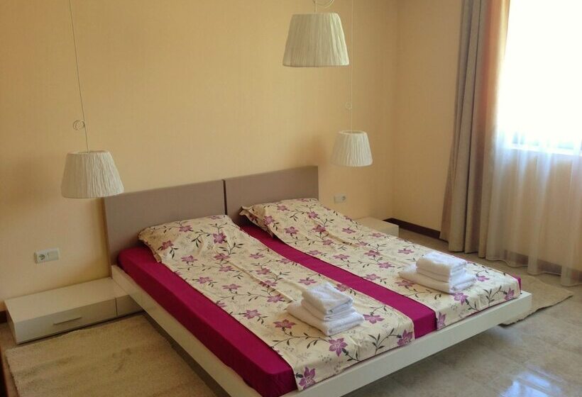 3ベッドルームアパートメント, Mia Casa