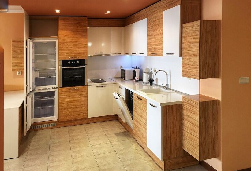 3ベッドルームアパートメント, Mia Casa