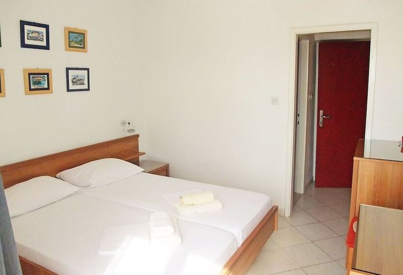 اتاق استاندارد با بالکن و چشمانداز دریا, Rooms Vinka Tudor