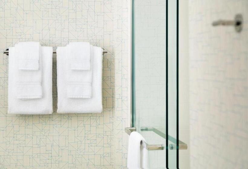 스위트, Holiday Inn Express & Suites Heath   Newark, An Ihg