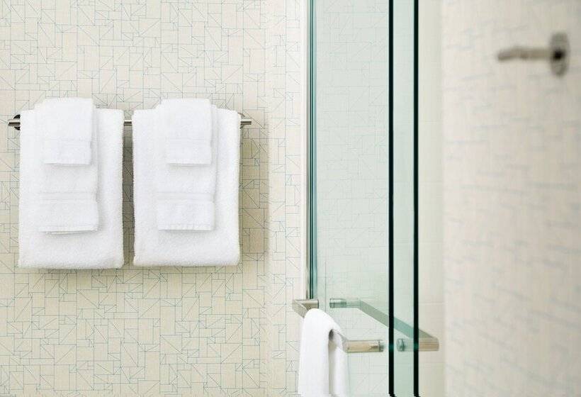 스위트, Holiday Inn Express & Suites Heath   Newark, An Ihg