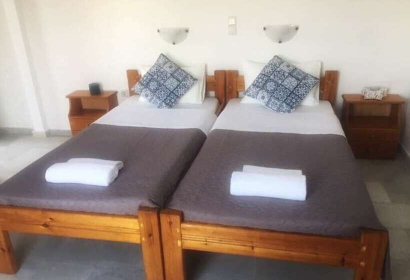 스탠다드 룸, Naxos Harmony