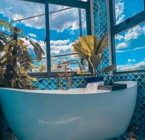 سوییت لوکس, Athena Hotel Quy Nhơn