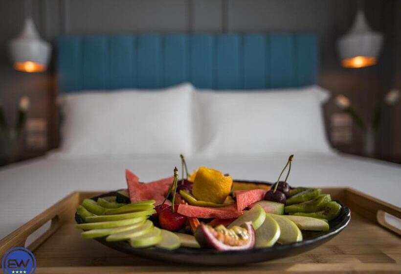 חדר דלוקס לשלושה, Blue Water Hotel Ksamil