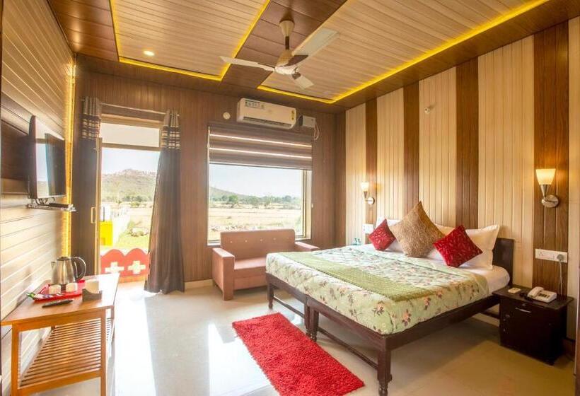 חדר סטנדרט נוף להרים, Bundeli Farm Resort & Banquet Orchha
