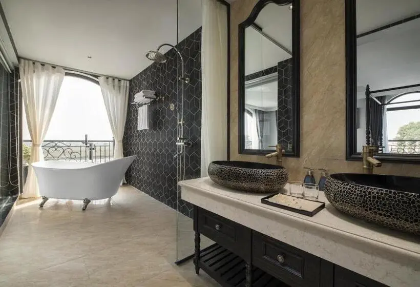سوئیت با بالکن, Lalita Boutique Hotel & Spa Ninh Binh