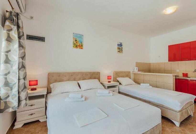 استودیو استاندارد با بالکن, Apartments Bonaca Igalo