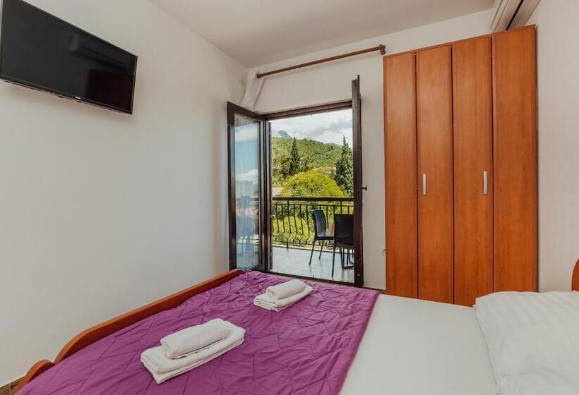 Triple Room Sea View, Apartments Bonaca Igalo