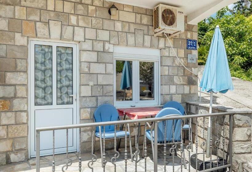 استودیوی استاندارد, Apartments Bonaca Igalo