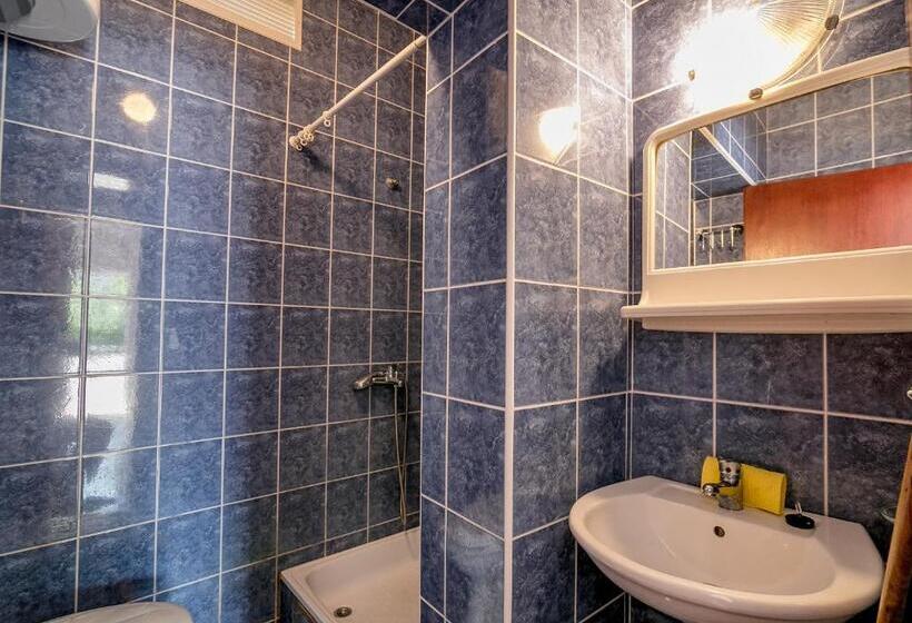 استودیوی استاندارد, Apartments Bonaca Igalo