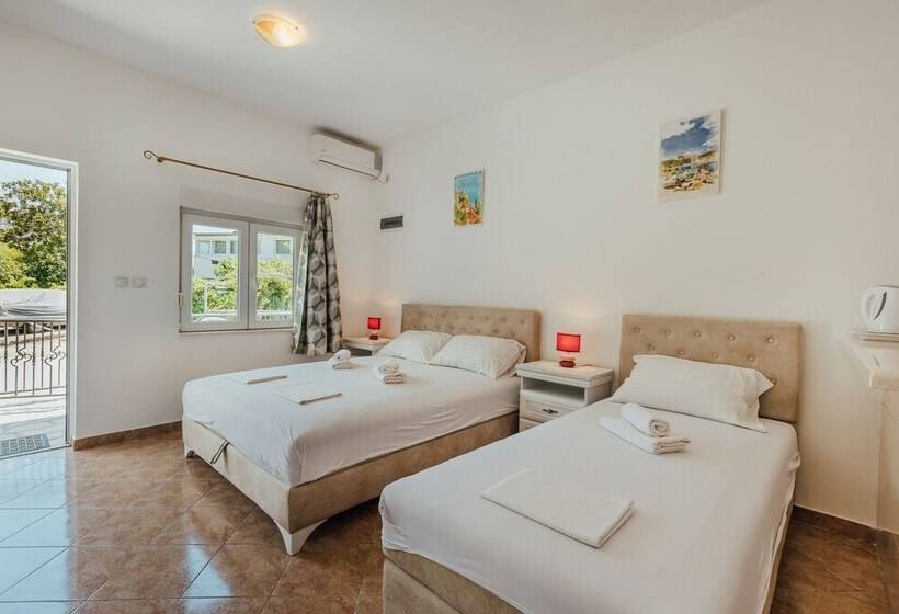 استودیو استاندارد با بالکن, Apartments Bonaca Igalo