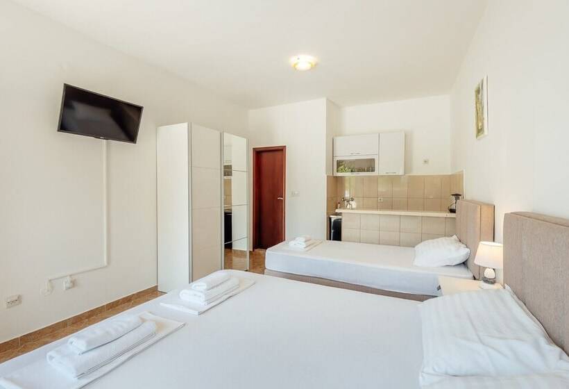 استودیو استاندارد با بالکن, Apartments Bonaca Igalo