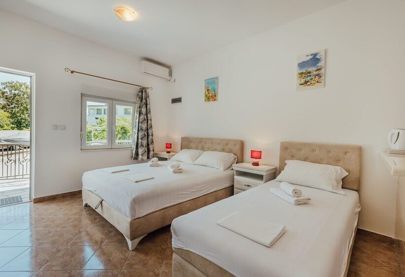 استودیو استاندارد با بالکن, Apartments Bonaca Igalo