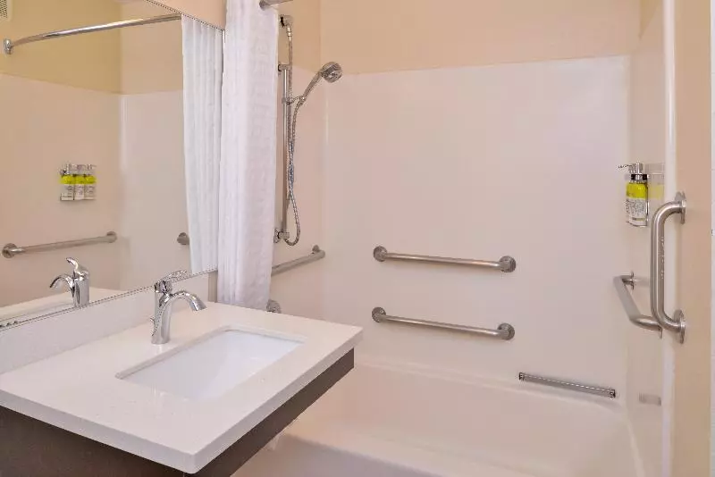 身障者適用スイートルーム, Candlewood Suites Austin Round Rock, An Ihg