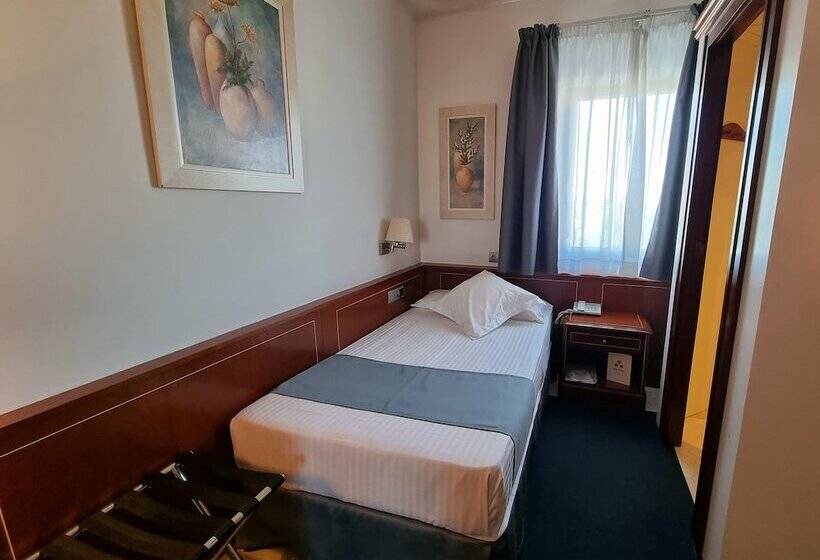 اتاق استاندارد یک نفره, Gran Legazpi