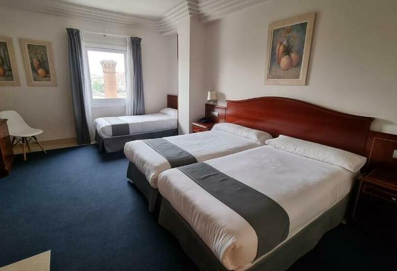 اتاق استاندارد سه نفره, Gran Legazpi