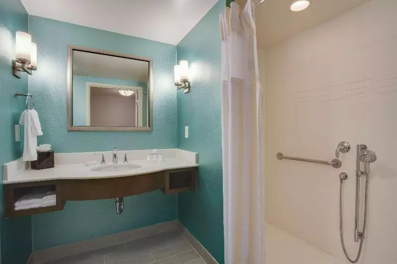 Standard-huone King-vuode, Hilton Garden Inn Daytona Beach Oceanfront