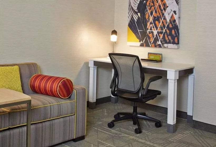 سوییت جونیور, Hilton Garden Inn Scottsdale Old Town