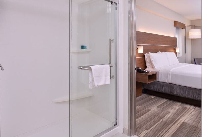 스탠다드 룸, Holiday Inn Express New Orleans   St Charles, An Ihg