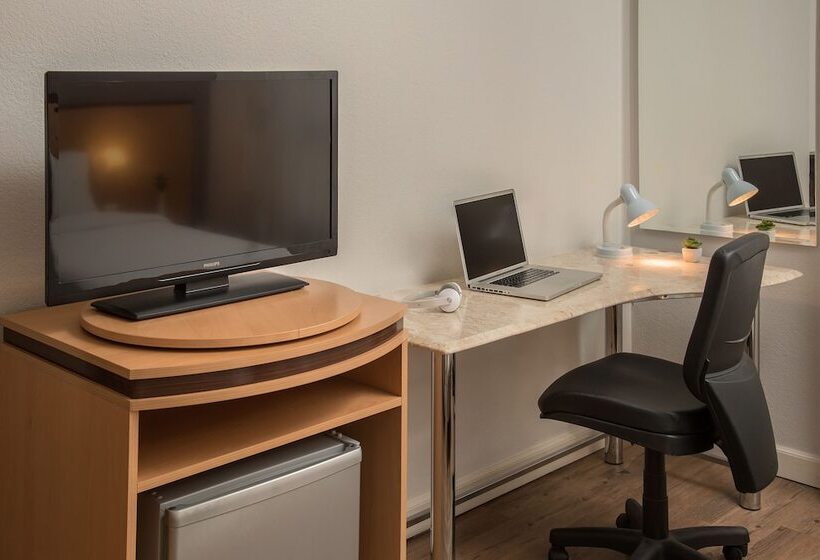 高级三人间, Intercity Caxias Do Sul