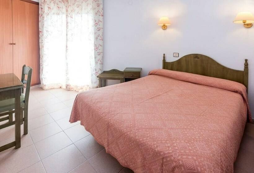 스탠다드 룸, Merce