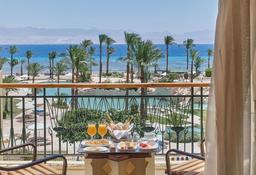 キングサイズベッドのスタンダードルーム, Mosaique Beach Resort Taba Heights