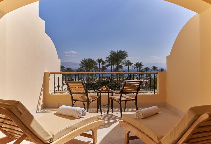 キングサイズベッドのスタンダードルーム, Mosaique Beach Resort Taba Heights